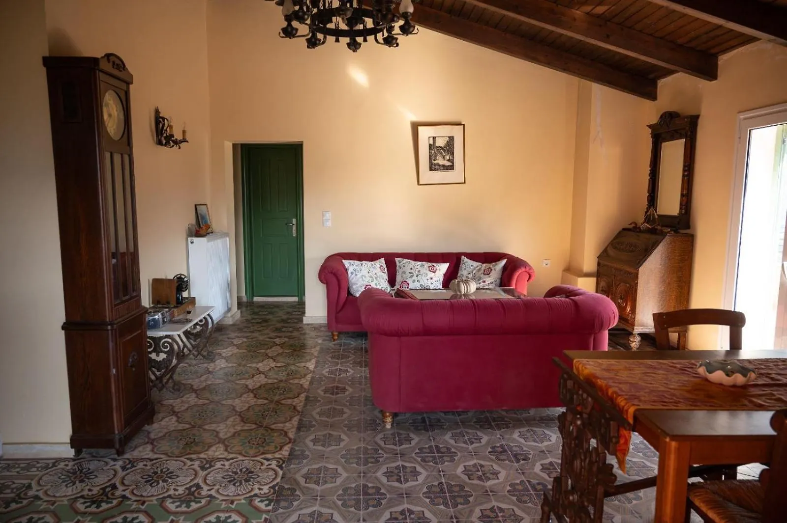 Ouzaki House Apartment Antipata